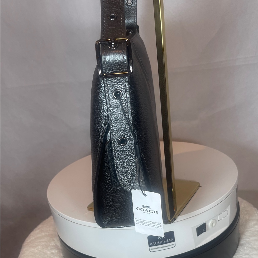 COACH = Elegant Gray Leather COACH Shoulder Bag . - Picture 4 of 12